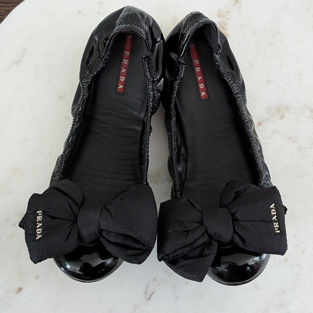 Prada Black Patent Leather Bow Ballet Scrunch Flats 3F5083 Puffy Bow Size 40/9.5